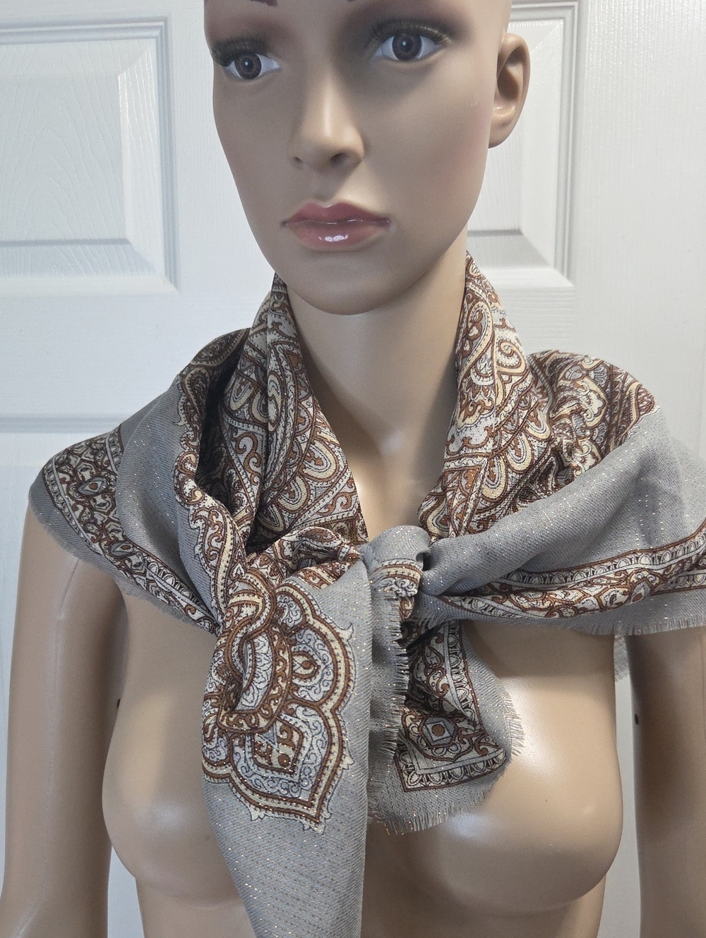 Oscar de la Renta Vintage Gray Scraf with Brown Paisley